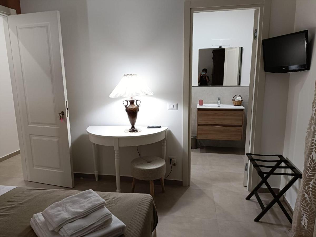 Timpabella House Bed & Breakfast Ачиреале Екстериор снимка